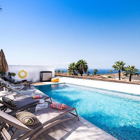 Villa Caleta Golf Адехе Екстериор снимка