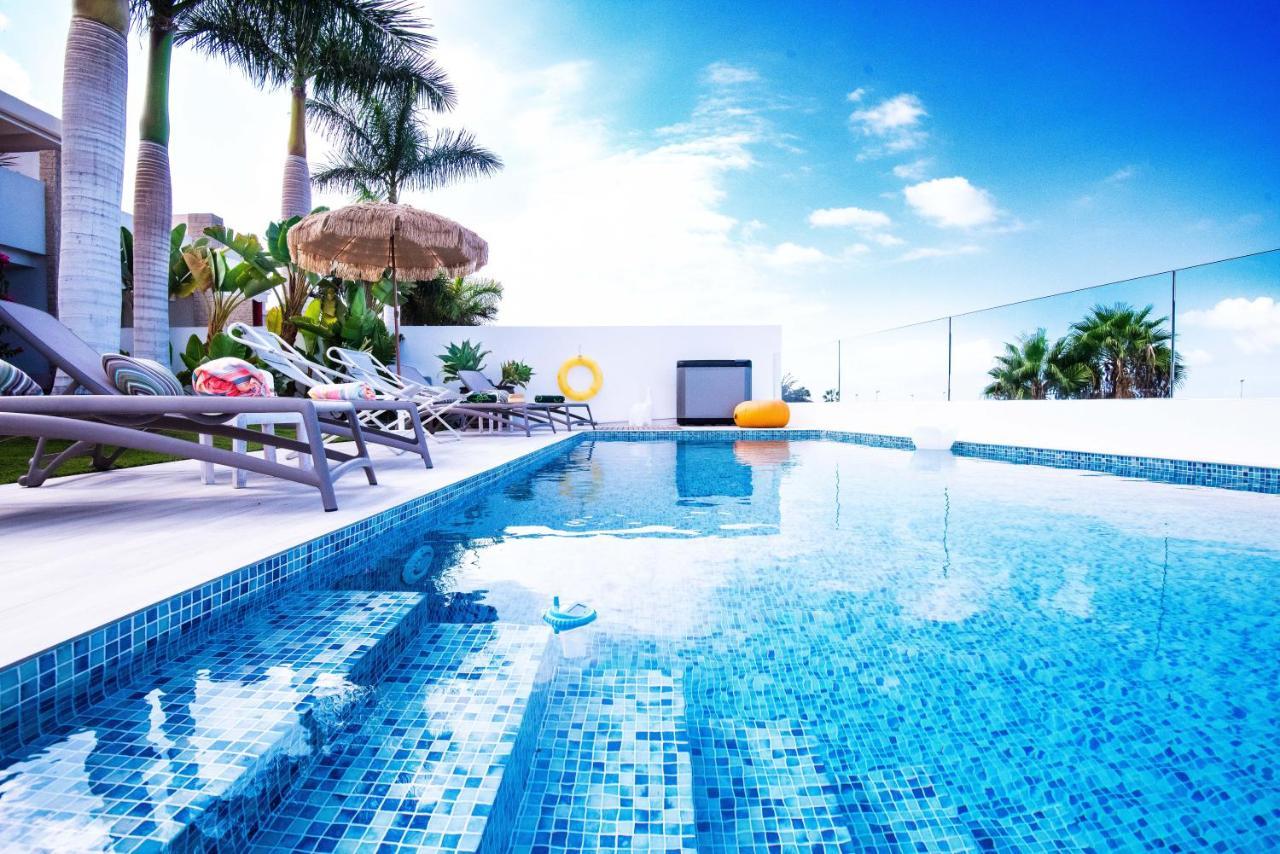Villa Caleta Golf Адехе Екстериор снимка