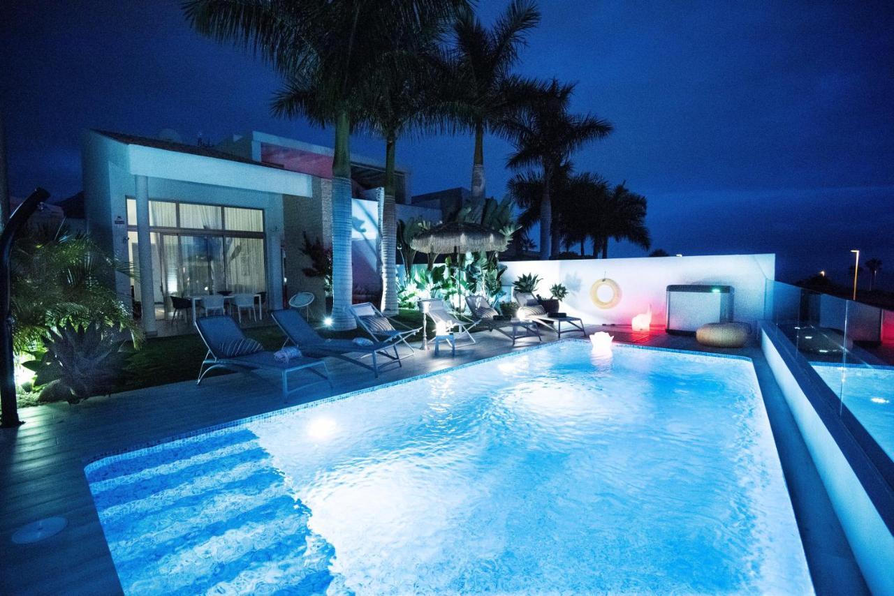 Villa Caleta Golf Адехе Екстериор снимка