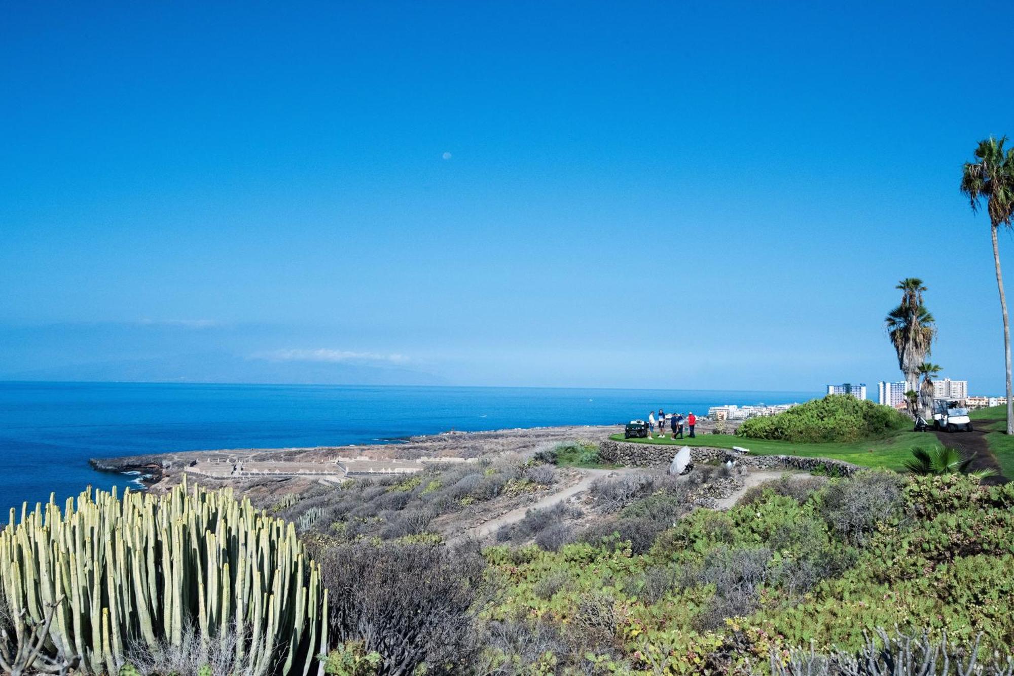 Villa Caleta Golf Адехе Екстериор снимка